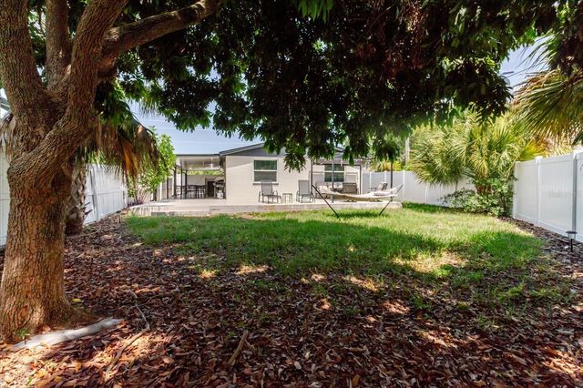 916 17TH STREET N, St Petersburg, FL 33713