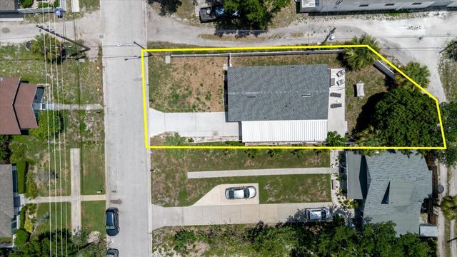 916 17TH STREET N, St Petersburg, FL 33713