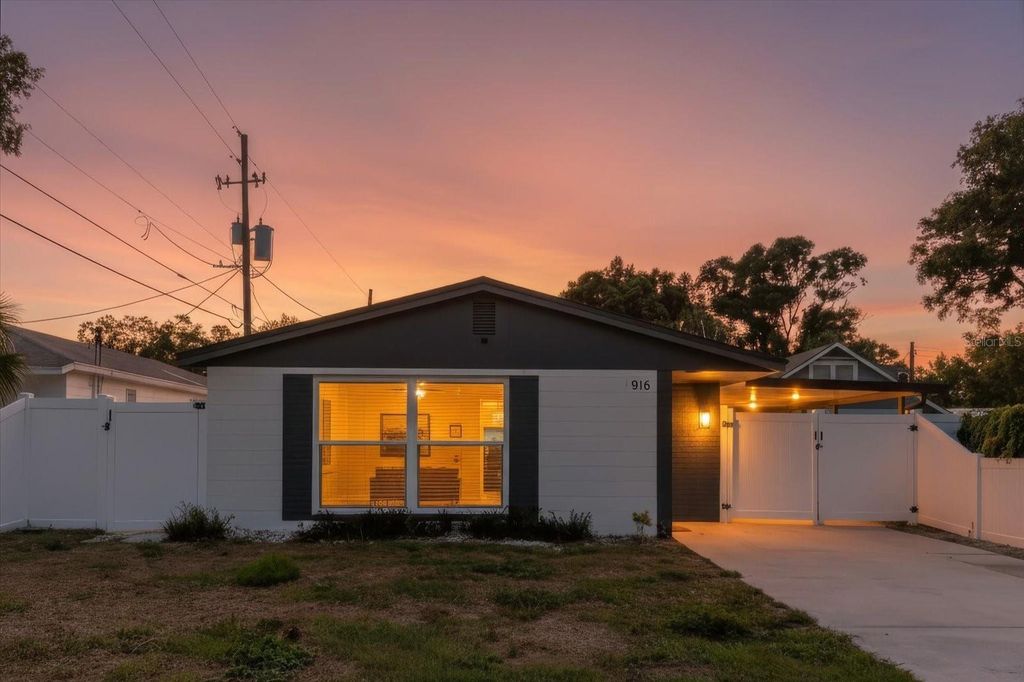 916 17TH STREET N, St Petersburg, FL 33713