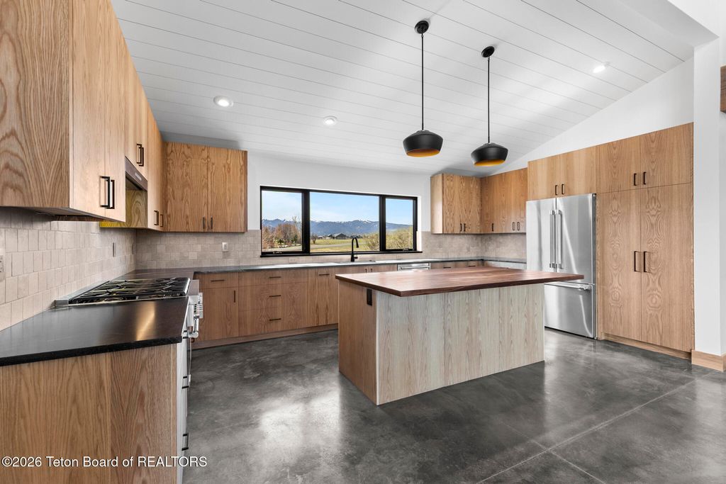 6322 FOX SPRINGS Drive, Victor, ID 83455 photo 22