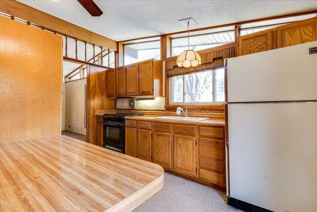 826 N Crestline St, Wichita, KS 67212
