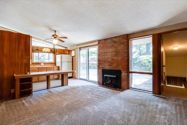 826 N Crestline St, Wichita, KS 67212