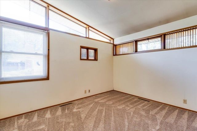 826 N Crestline St, Wichita, KS 67212