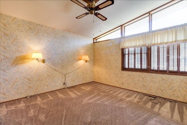 826 N Crestline St, Wichita, KS 67212