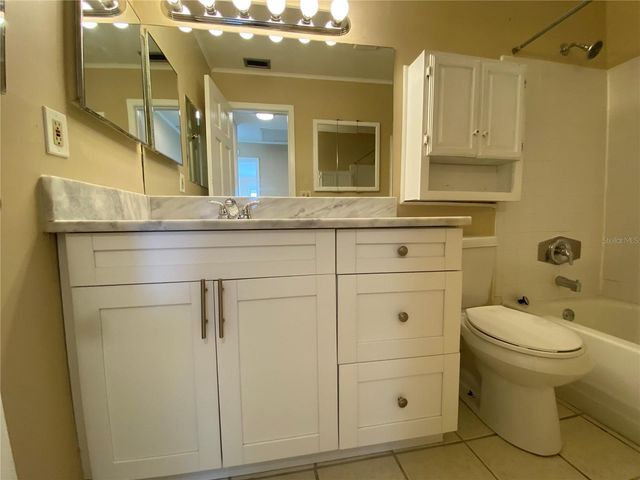8602 HURON COURT 50, Tampa, FL 33614