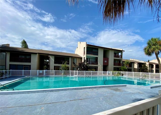 8602 HURON COURT 50, Tampa, FL 33614
