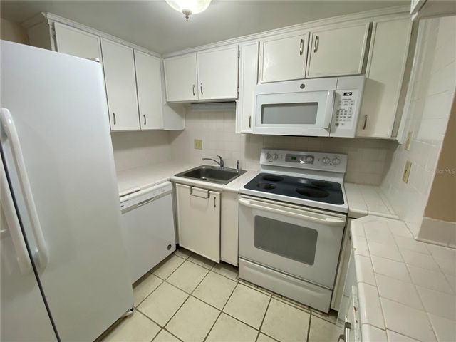 8602 HURON COURT 50, Tampa, FL 33614