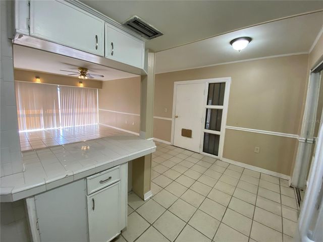 8602 HURON COURT 50, Tampa, FL 33614