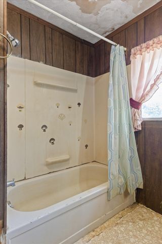 16211 Lakewood Drive, Sale Creek, TN 37373