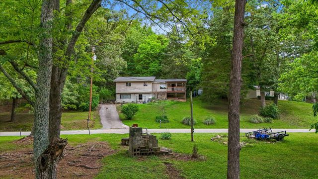 16211 Lakewood Drive, Sale Creek, TN 37373