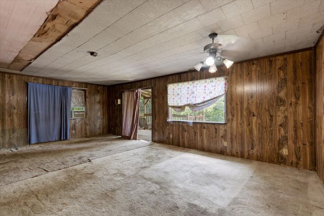 16211 Lakewood Drive, Sale Creek, TN 37373