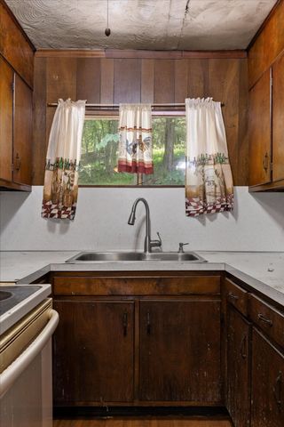 16211 Lakewood Drive, Sale Creek, TN 37373