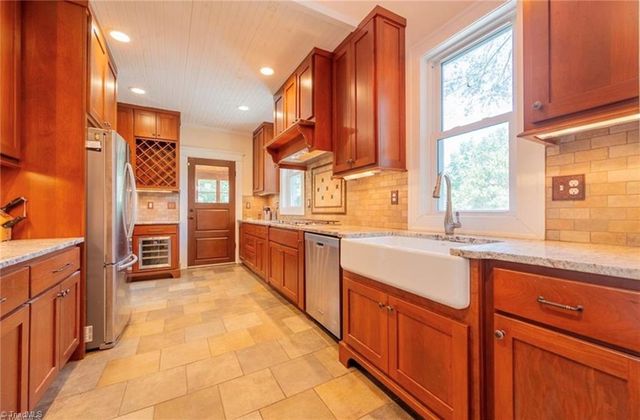 607 N Main Street, Mount Airy, NC 27030