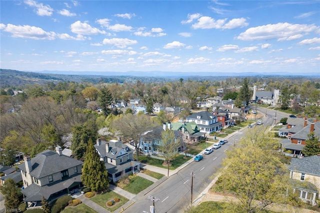 607 N Main Street, Mount Airy, NC 27030