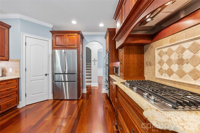 6830 Goose Point Drive, Denver, NC 28037
