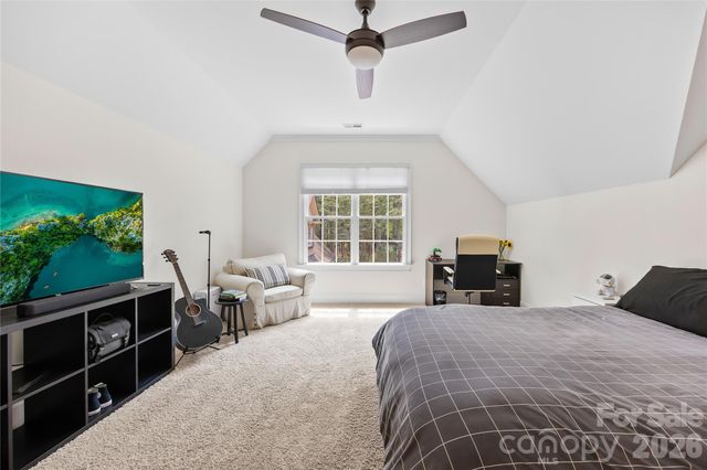 6830 Goose Point Drive, Denver, NC 28037