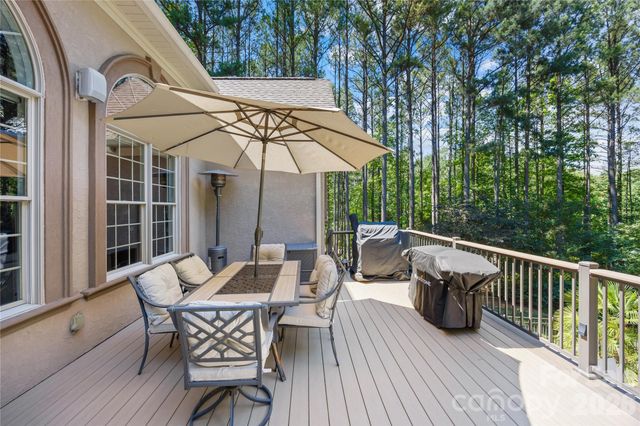 6830 Goose Point Drive, Denver, NC 28037