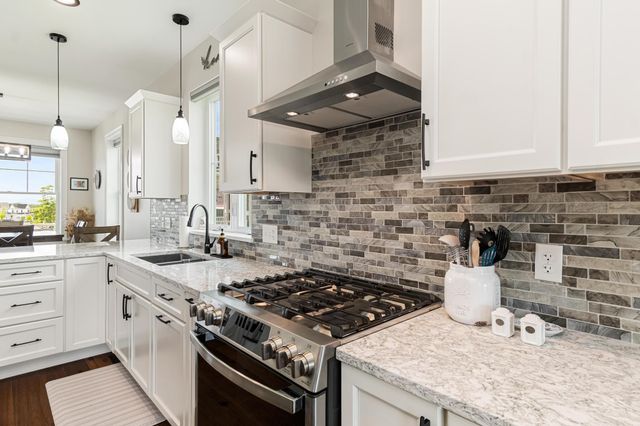243 Aurora Road, South Burlington, VT 05403
