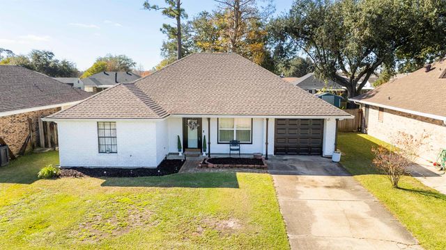 208 Angelle Drive, Houma, LA 70360