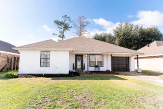 208 Angelle Drive, Houma, LA 70360