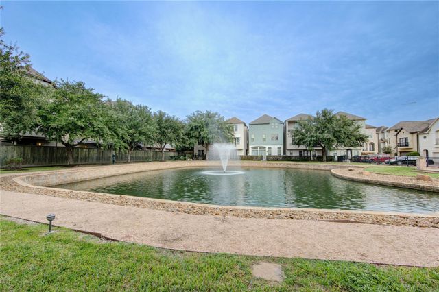 1110 Sherwood Trail, Houston, TX 77043