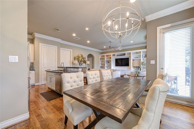1110 Sherwood Trail, Houston, TX 77043