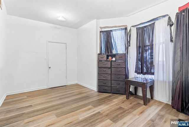 371 Badger Avenue, Newark, NJ 07112