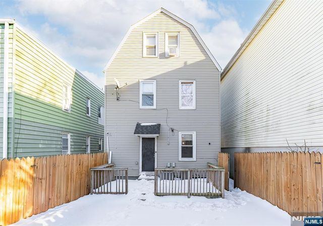 371 Badger Avenue, Newark, NJ 07112