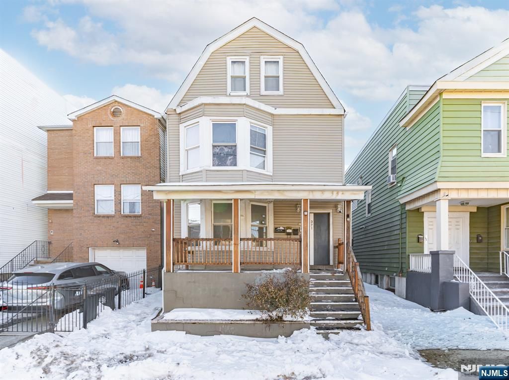 371 Badger Avenue, Newark, NJ 07112