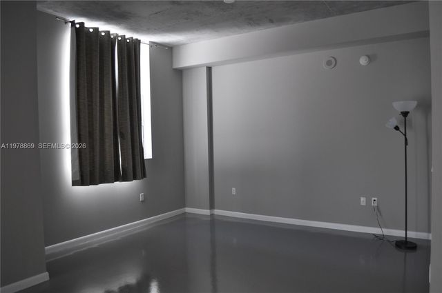 234 NE 3rd St 908, Miami, FL 33132