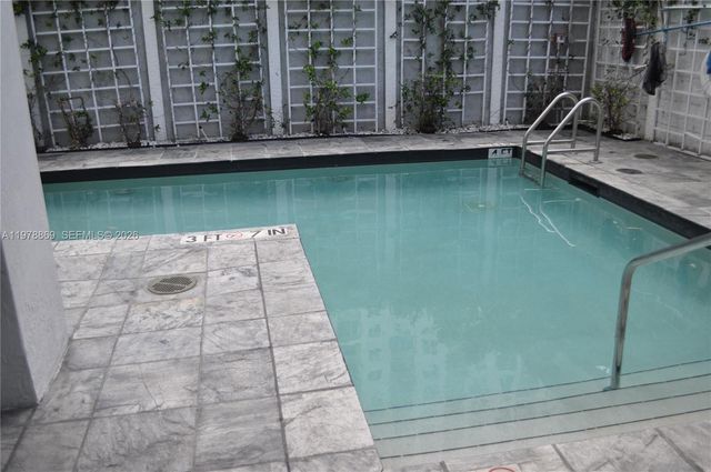 234 NE 3rd St 908, Miami, FL 33132