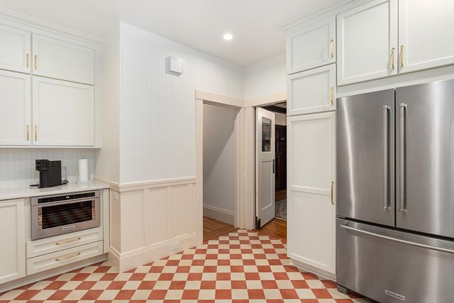 2530 T St, Sacramento, CA 95816