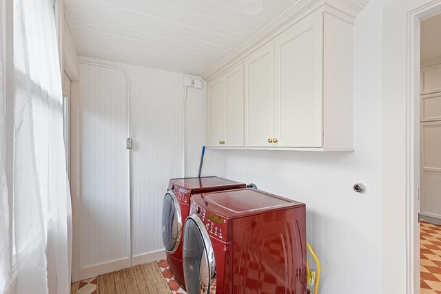 2530 T St, Sacramento, CA 95816