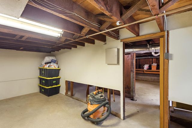 2530 T St, Sacramento, CA 95816