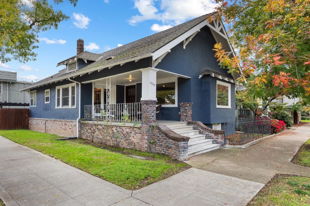 2530 T St, Sacramento, CA 95816