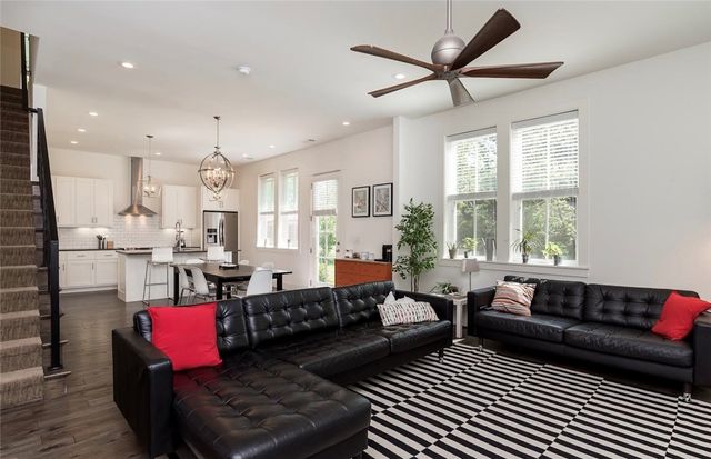 306 NW H Street, Bentonville, AR 72712