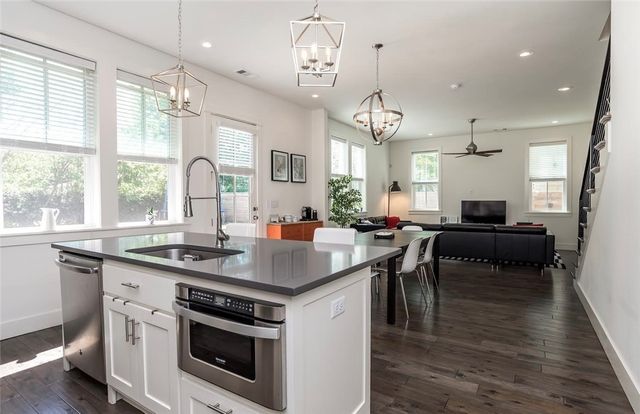 306 NW H Street, Bentonville, AR 72712