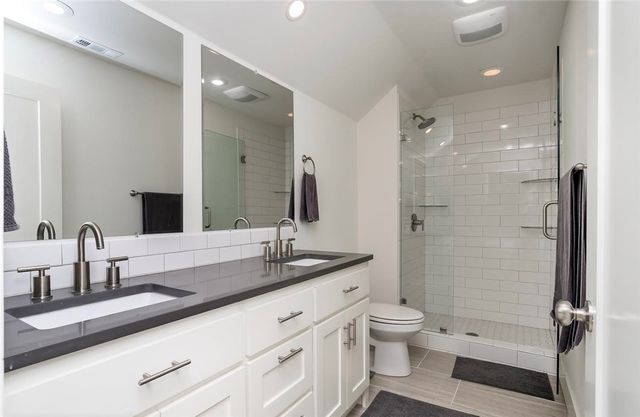 306 NW H Street, Bentonville, AR 72712