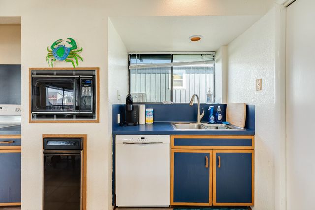 16708 Cormorant Road, Jamaica Beach, TX 77554