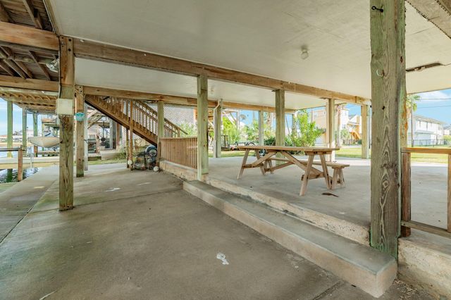 16708 Cormorant Road, Jamaica Beach, TX 77554