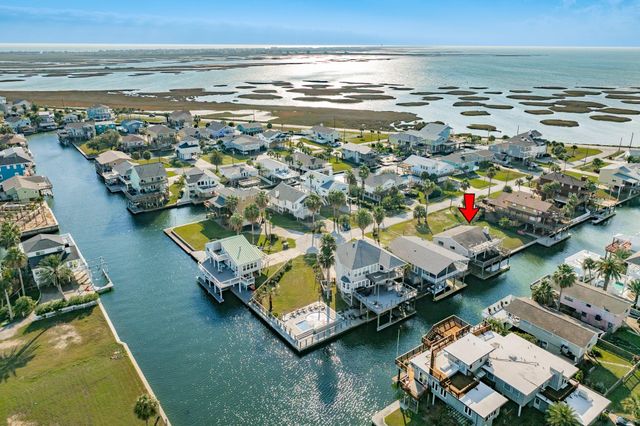 16708 Cormorant Road, Jamaica Beach, TX 77554