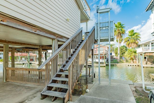 16708 Cormorant Road, Jamaica Beach, TX 77554