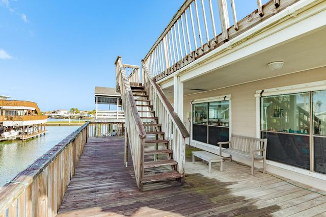 16708 Cormorant Road, Jamaica Beach, TX 77554