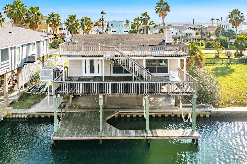 16708 Cormorant Road, Jamaica Beach, TX 77554