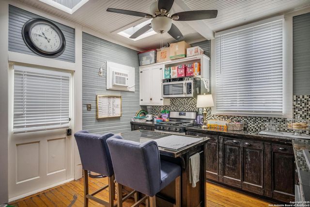 225 W Craig, San Antonio, TX 78212