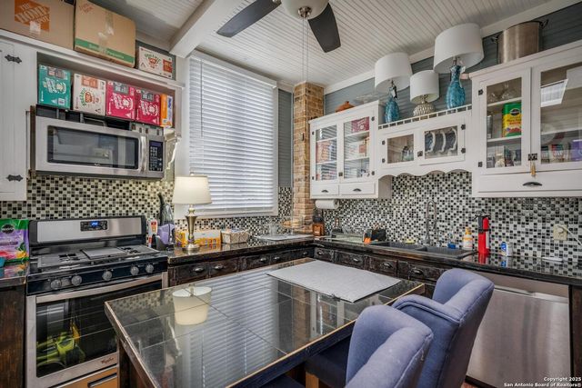 225 W Craig, San Antonio, TX 78212