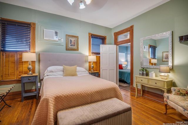 225 W Craig, San Antonio, TX 78212
