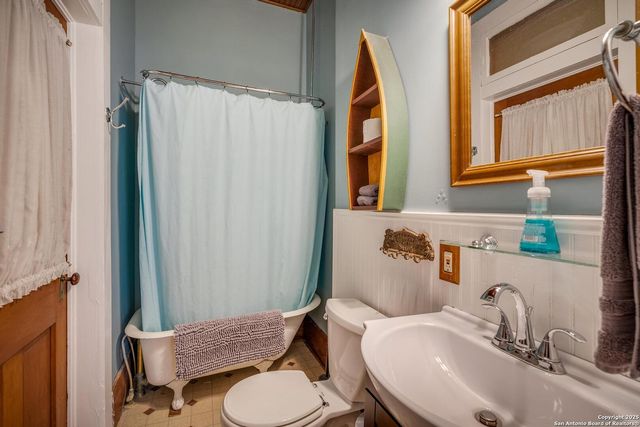 225 W Craig, San Antonio, TX 78212