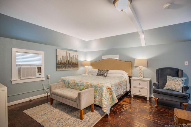 225 W Craig, San Antonio, TX 78212