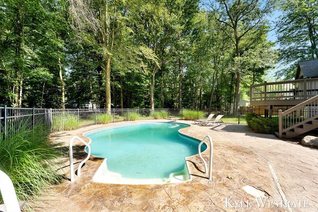 6334 Red Rock Court, Muskegon, MI 49444